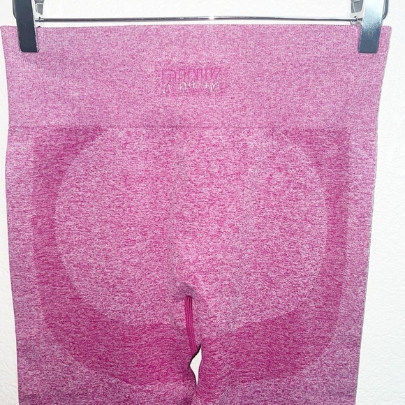 PINK Victorias Secret Seamless Pink High Rise Butt Contour Leggings - Picture 5 of 7